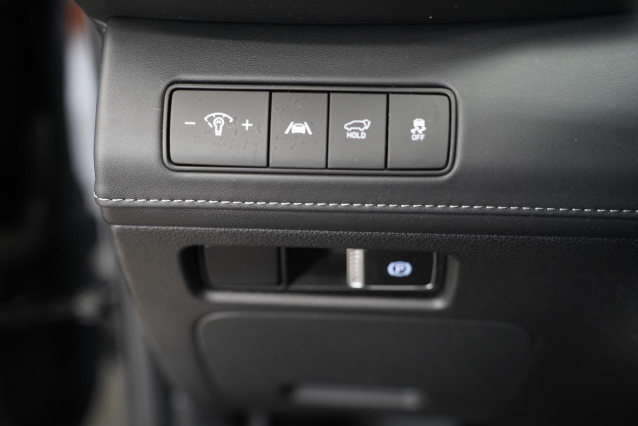Hyundai Santa Fe Hybrid SEL Premium AWD 2023