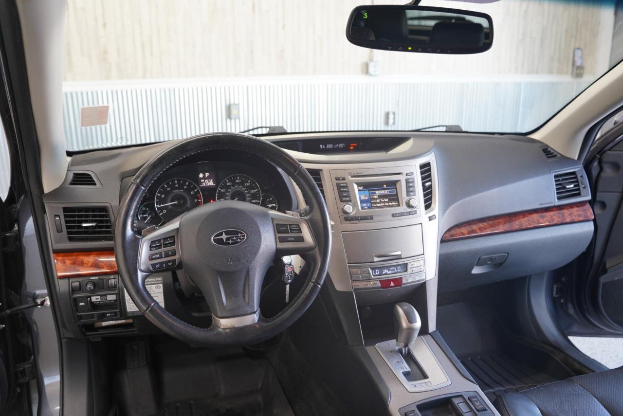 Subaru Outback 4dr Wgn H4 Auto 2.5i Limited 2012