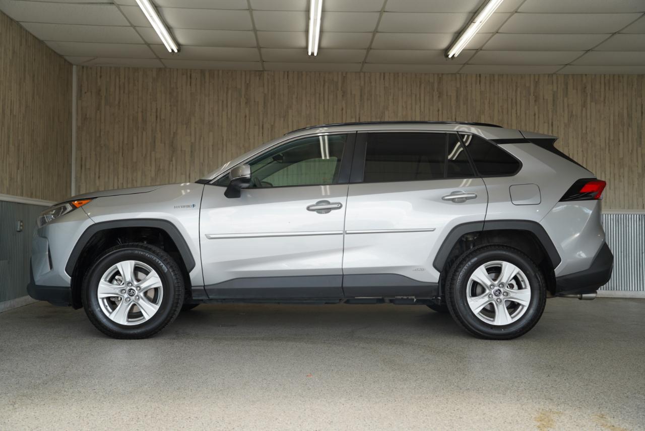 Toyota RAV4 Hybrid XLE AWD (Natl) 2019