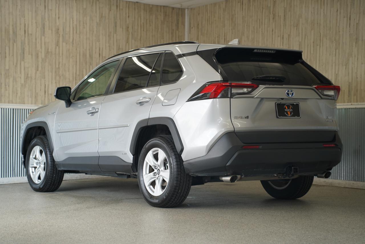 Toyota RAV4 Hybrid XLE AWD (Natl) 2019