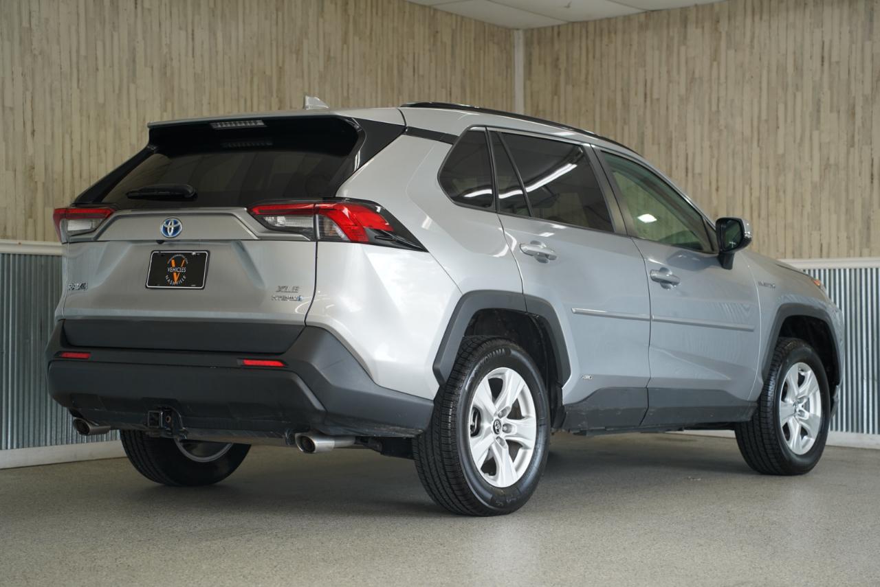 Toyota RAV4 Hybrid XLE AWD (Natl) 2019