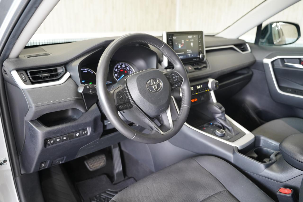 Toyota RAV4 Hybrid XLE AWD (Natl) 2019