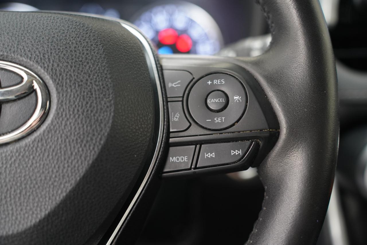 Toyota RAV4 Hybrid XLE AWD (Natl) 2019
