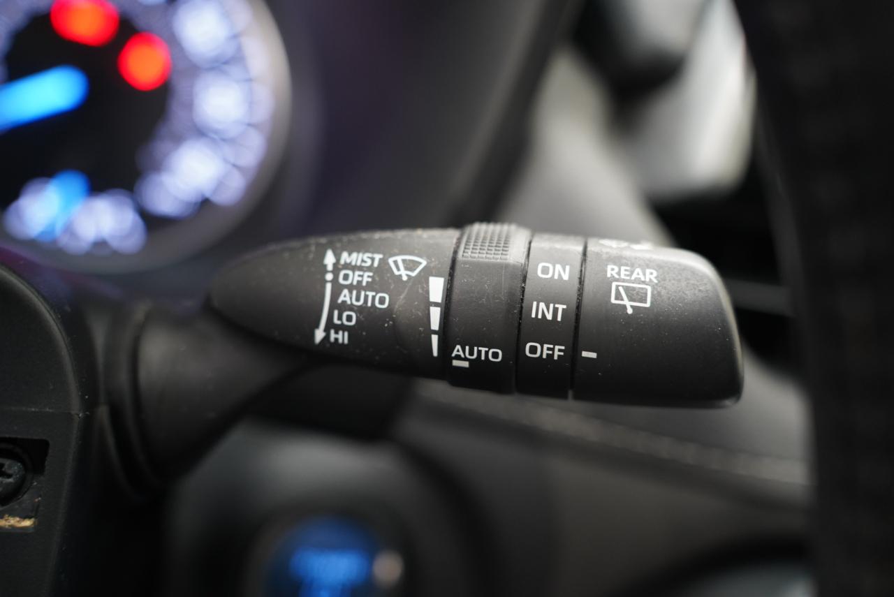 Toyota RAV4 Hybrid XLE AWD (Natl) 2019
