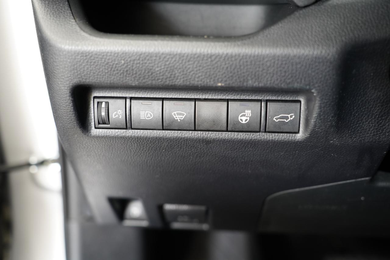 Toyota RAV4 Hybrid XLE AWD (Natl) 2019