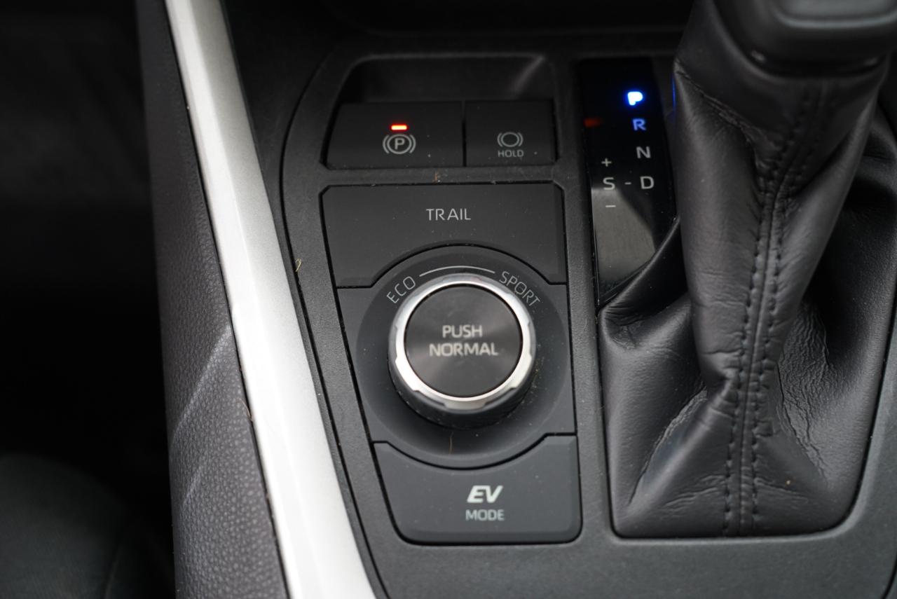 Toyota RAV4 Hybrid XLE AWD (Natl) 2019