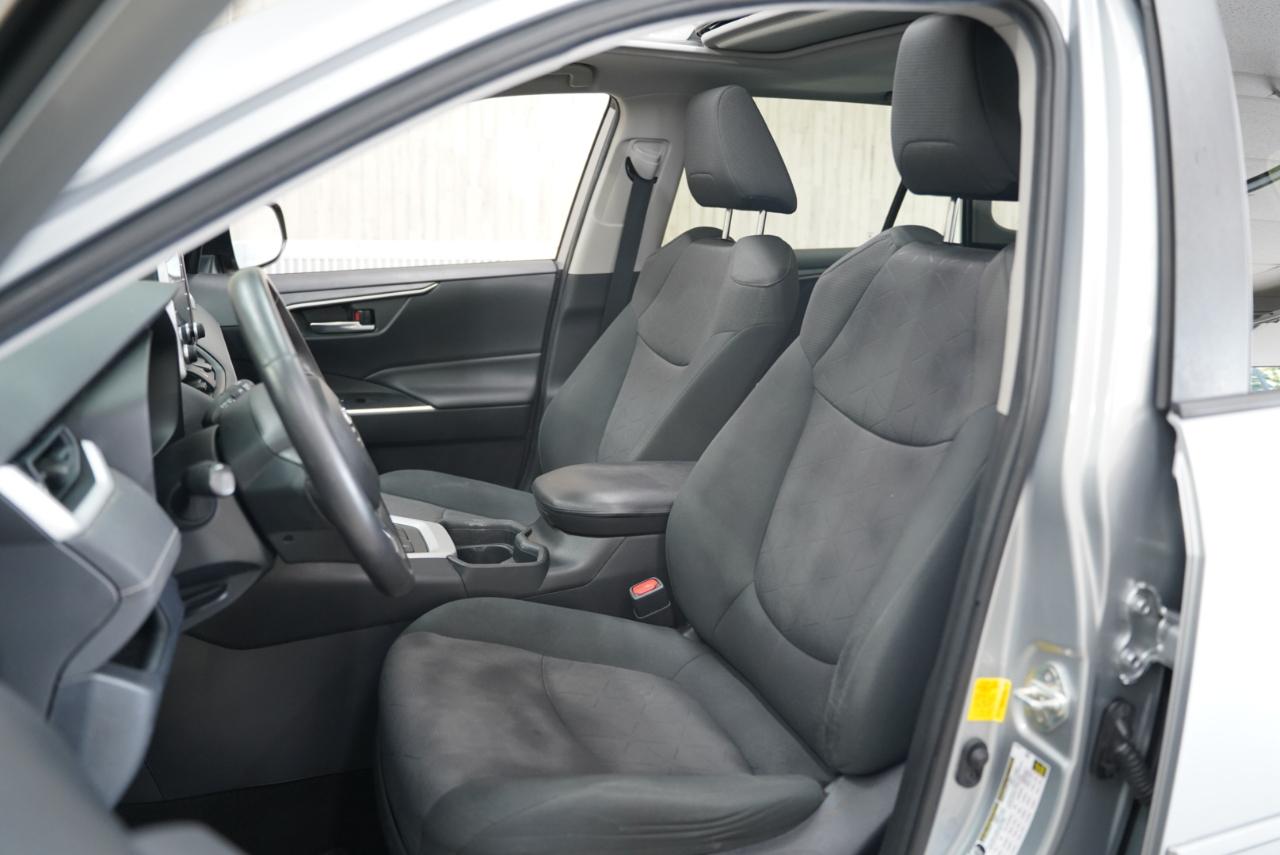 Toyota RAV4 Hybrid XLE AWD (Natl) 2019