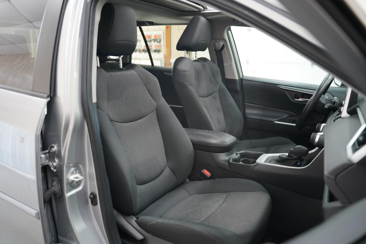 Toyota RAV4 Hybrid XLE AWD (Natl) 2019
