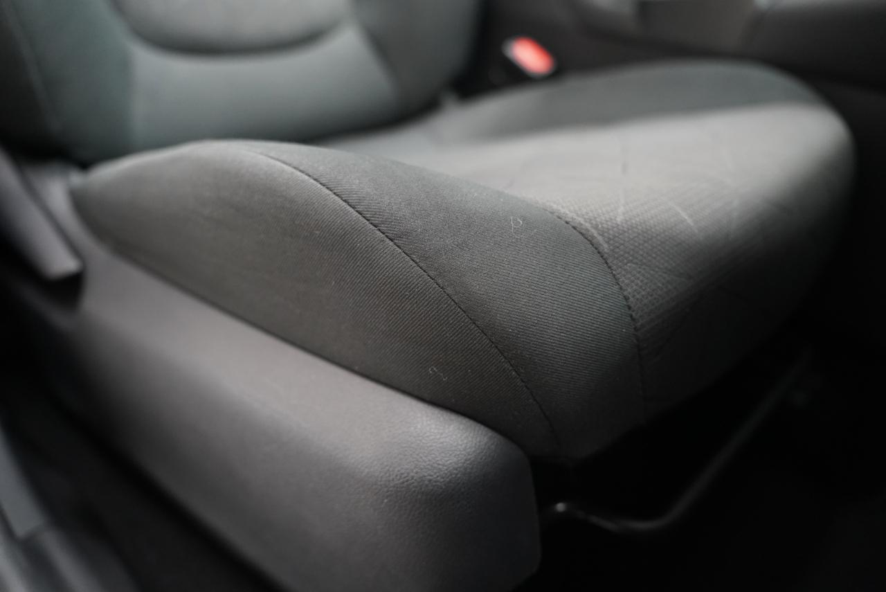 Toyota RAV4 Hybrid XLE AWD (Natl) 2019