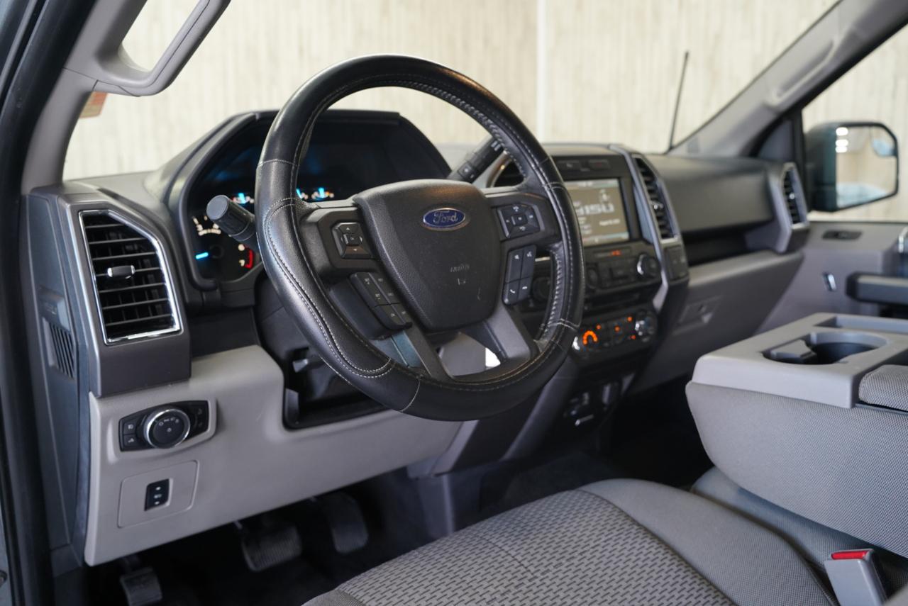 Ford F-150 4WD SuperCrew 145" XLT 2015
