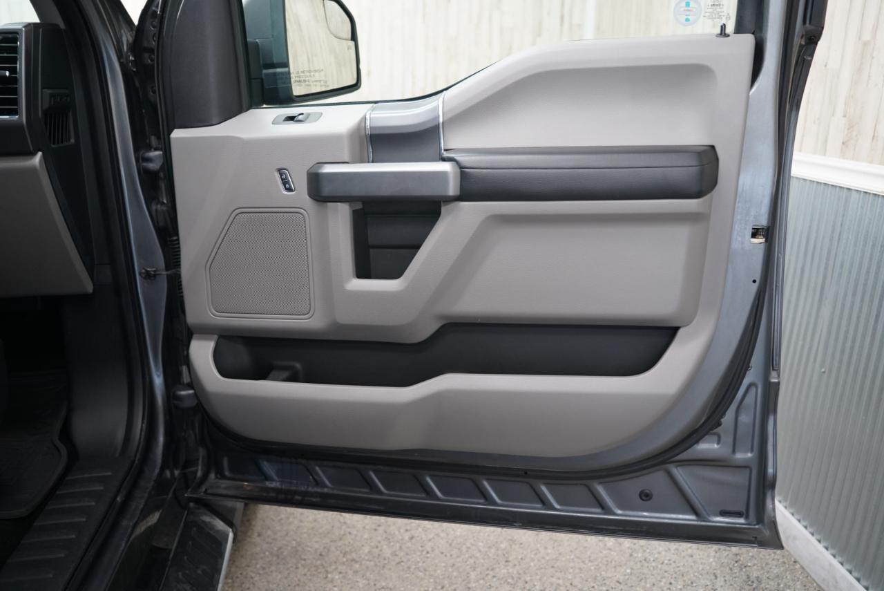 Ford F-150 4WD SuperCrew 145" XLT 2015