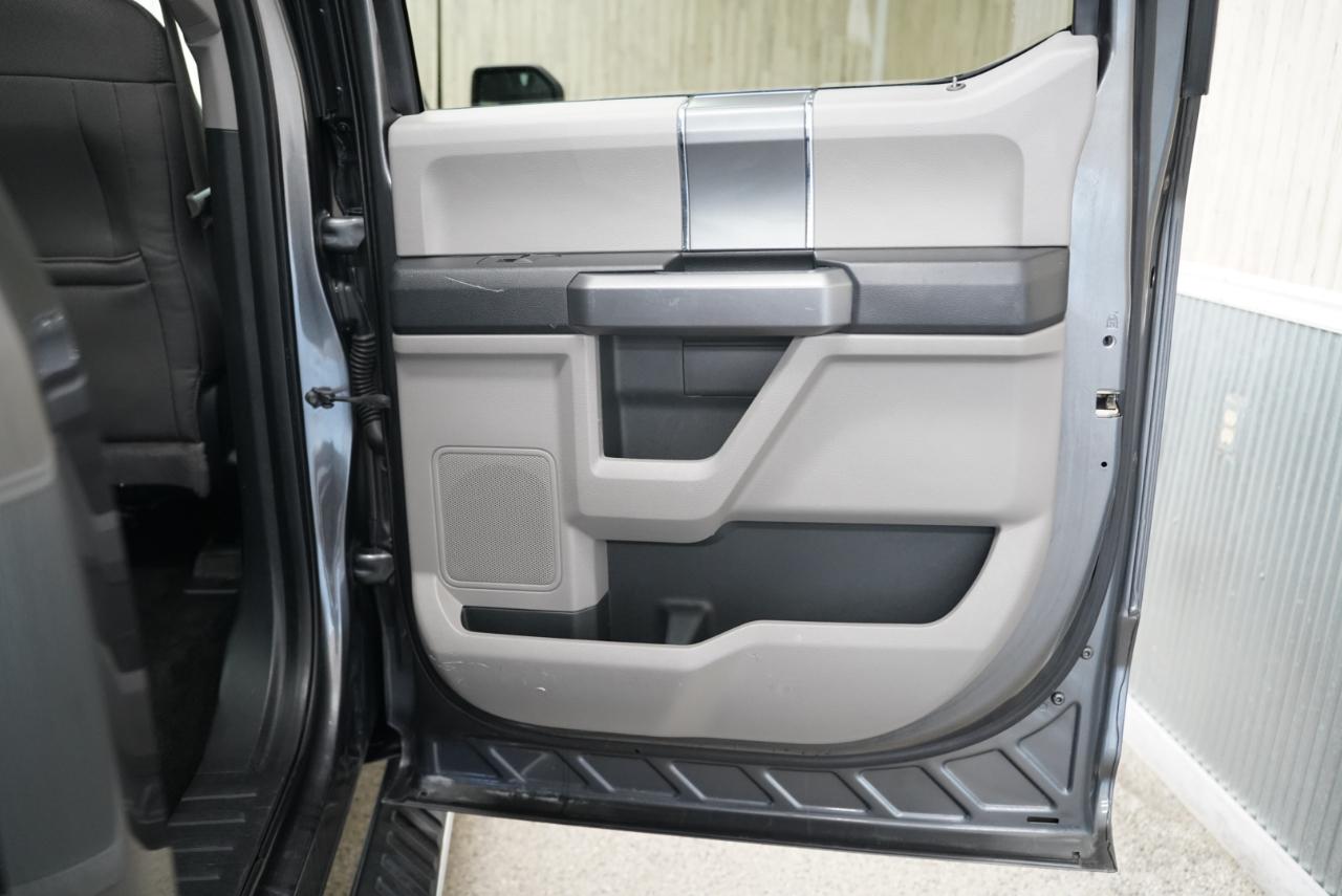 Ford F-150 4WD SuperCrew 145" XLT 2015