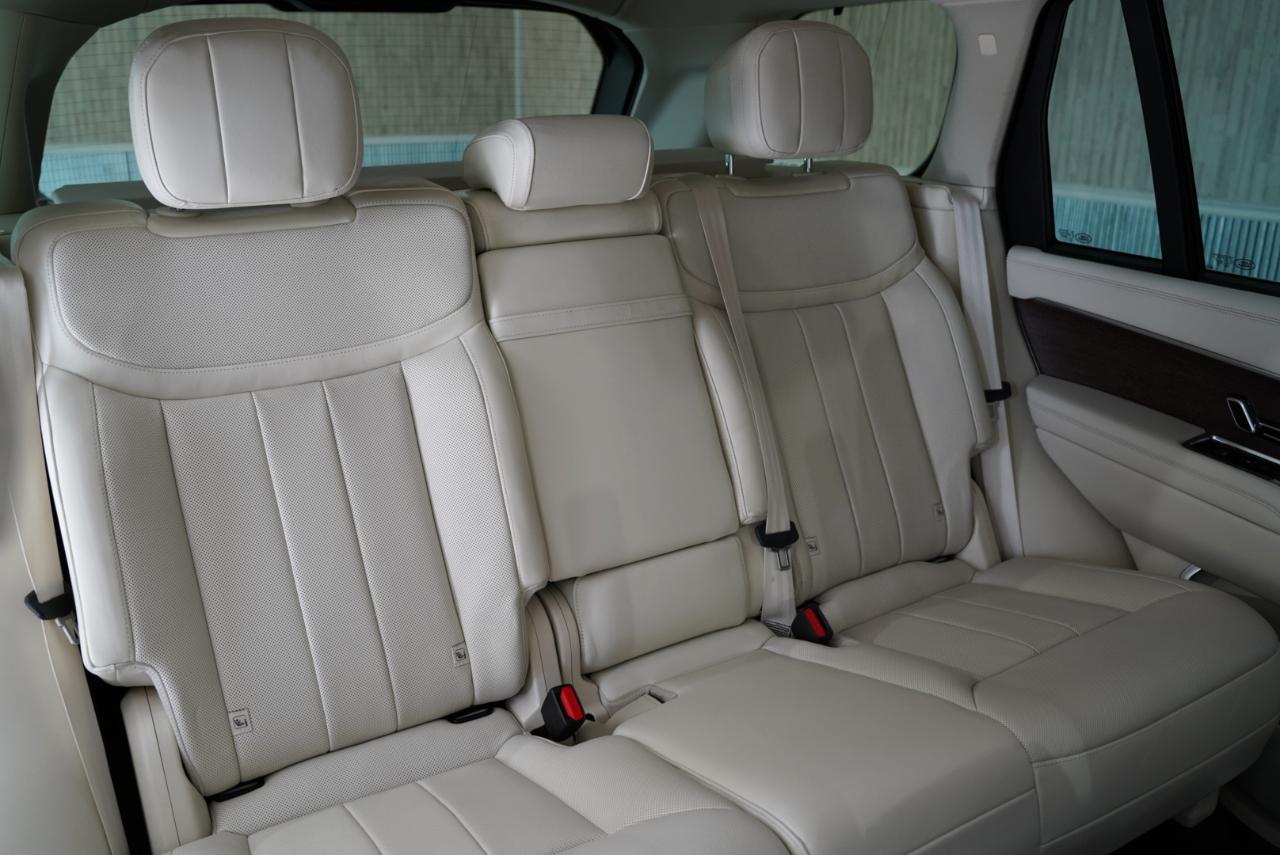 Land Rover Range Rover P400 SE SWB 2023