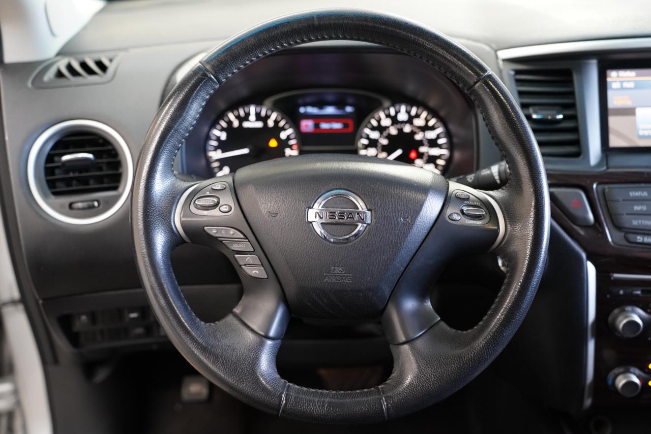 Nissan Pathfinder 4WD 4dr SL 2014