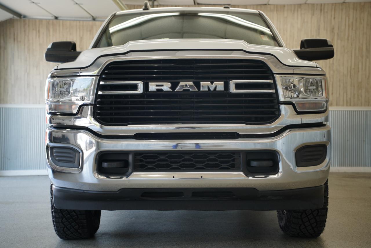 RAM 2500 Big Horn 4x4 Crew Cab 6'4" Box 2020
