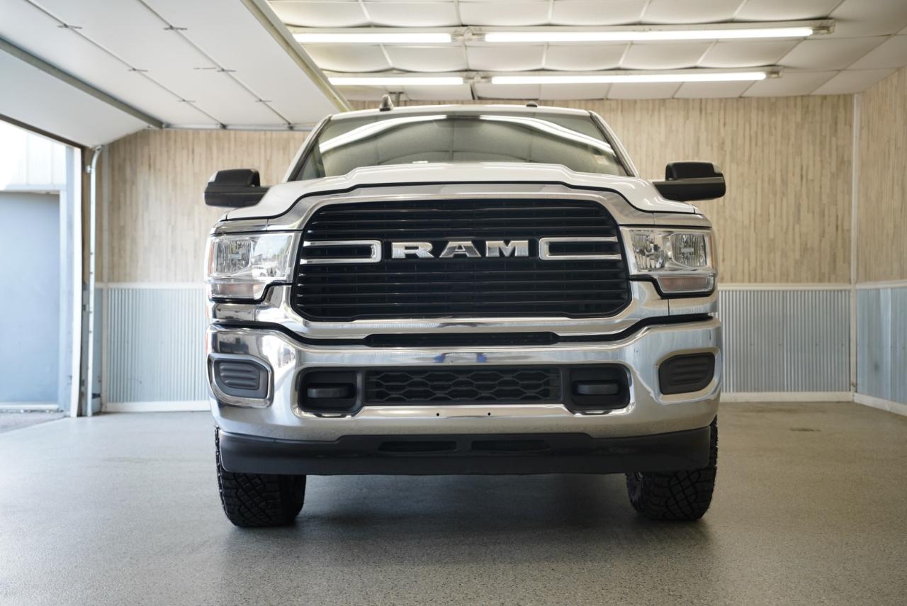 RAM 2500 Big Horn 4x4 Crew Cab 6'4" Box 2020