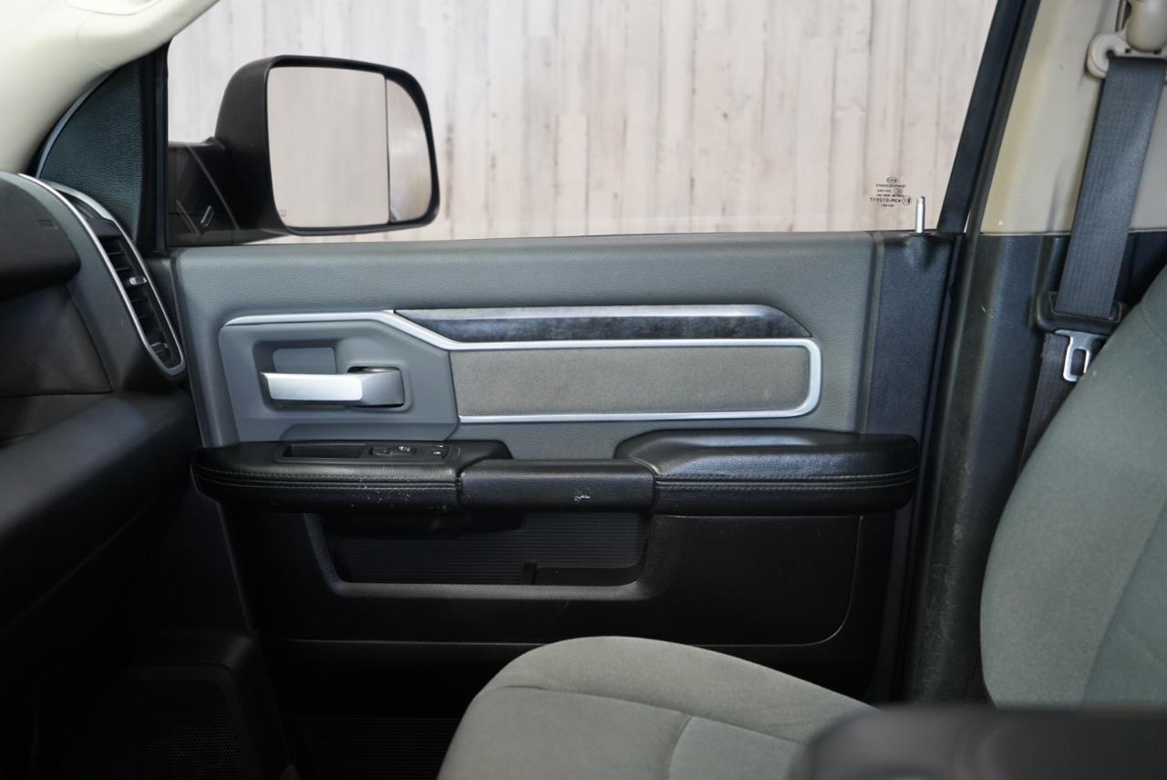 RAM 2500 Big Horn 4x4 Crew Cab 6'4" Box 2020