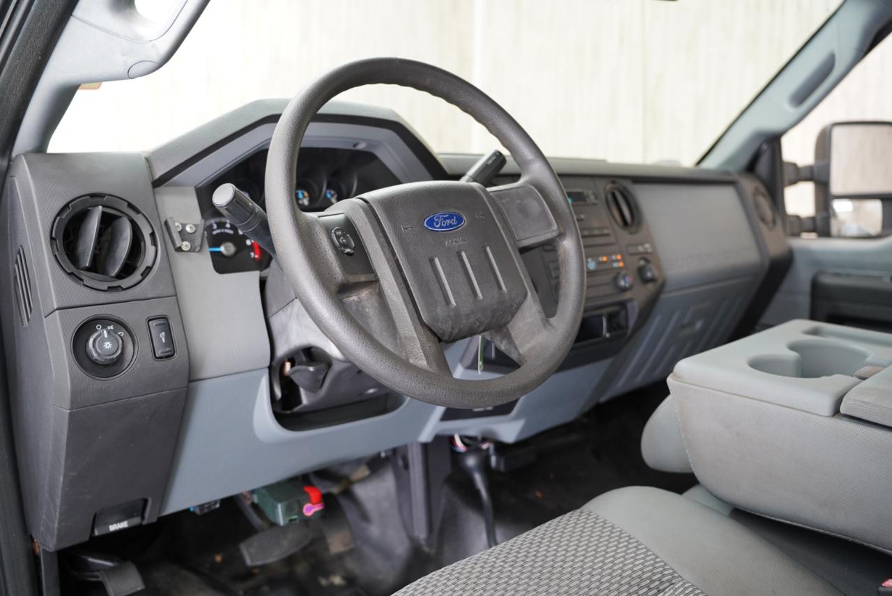 Ford Super Duty F-250 SRW 4WD Reg Cab 137" XL 2014