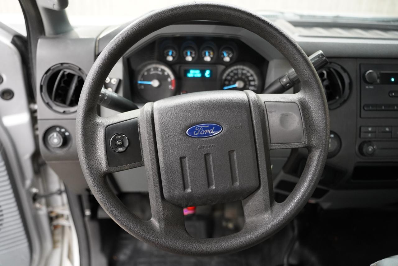 Ford Super Duty F-250 SRW 4WD Reg Cab 137" XL 2014
