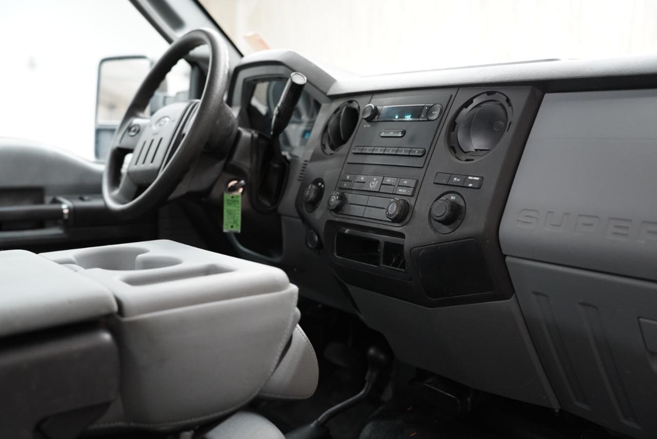 Ford Super Duty F-250 SRW 4WD Reg Cab 137" XL 2014