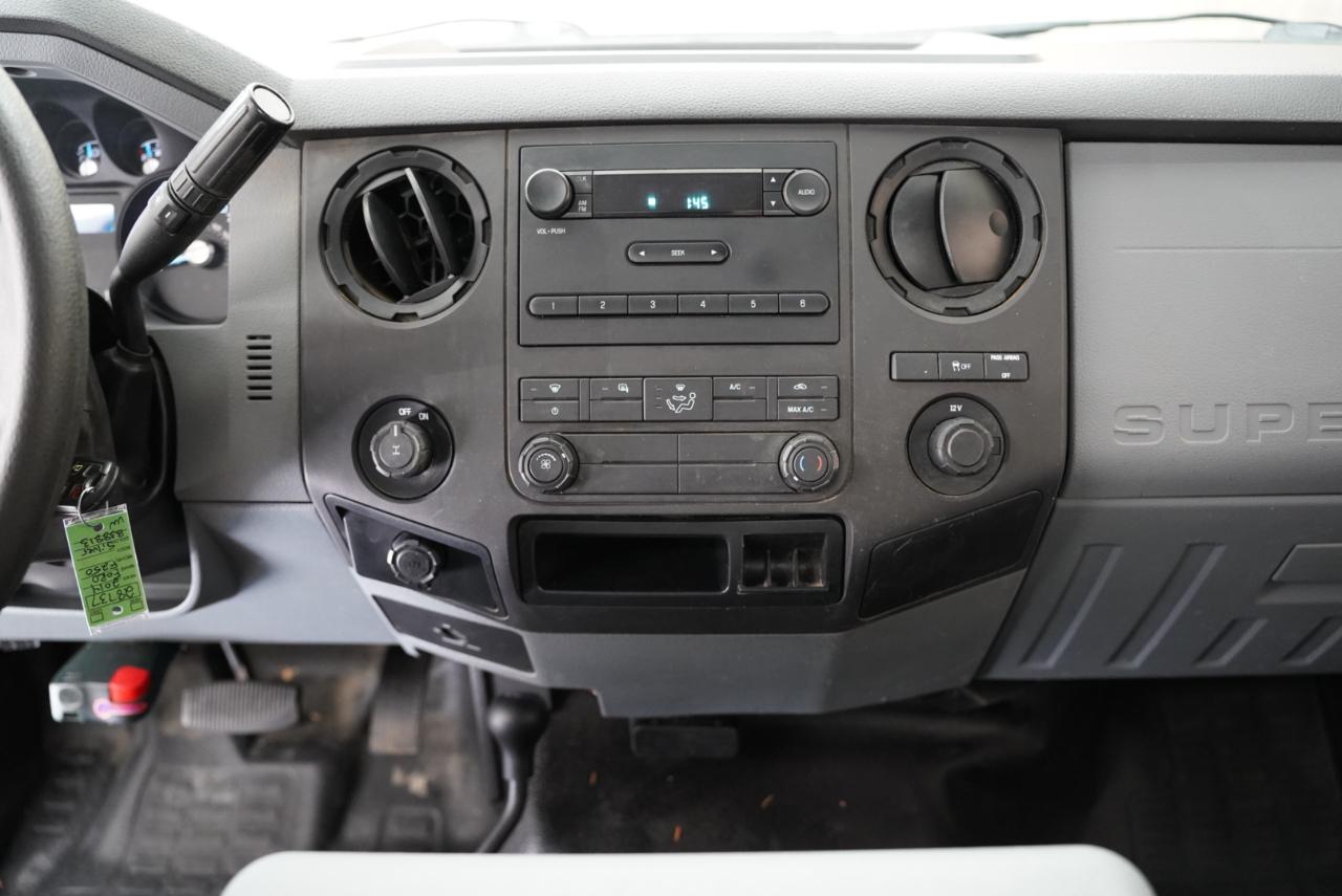 Ford Super Duty F-250 SRW 4WD Reg Cab 137" XL 2014