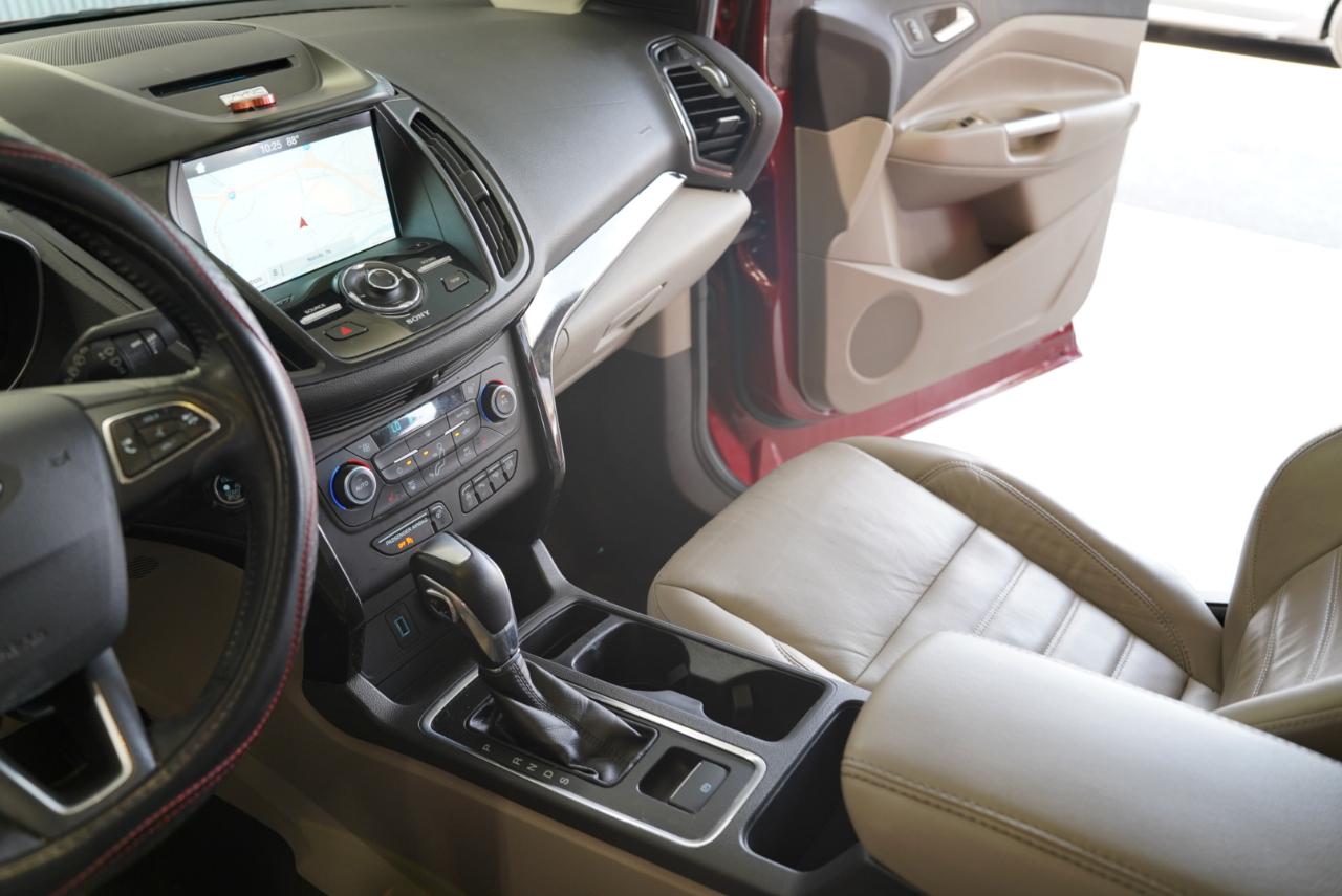 Ford Escape Titanium 4WD 2018