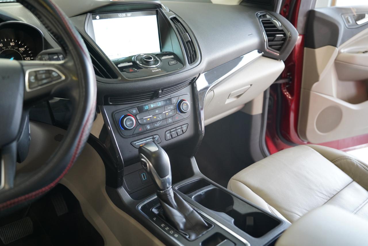 Ford Escape Titanium 4WD 2018