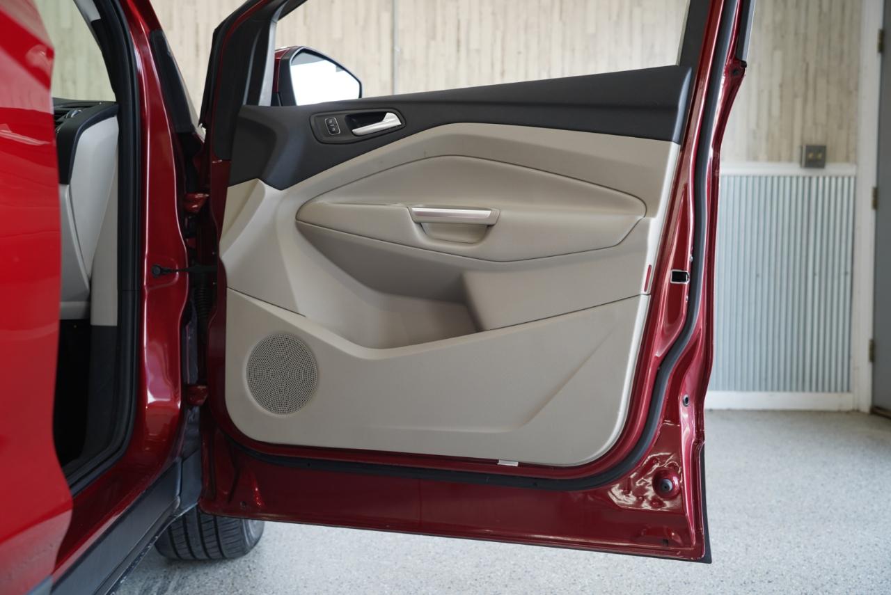 Ford Escape Titanium 4WD 2018