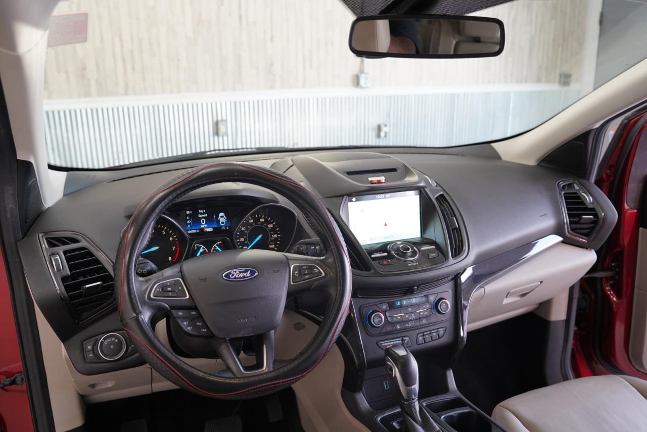 Ford Escape Titanium 4WD 2018