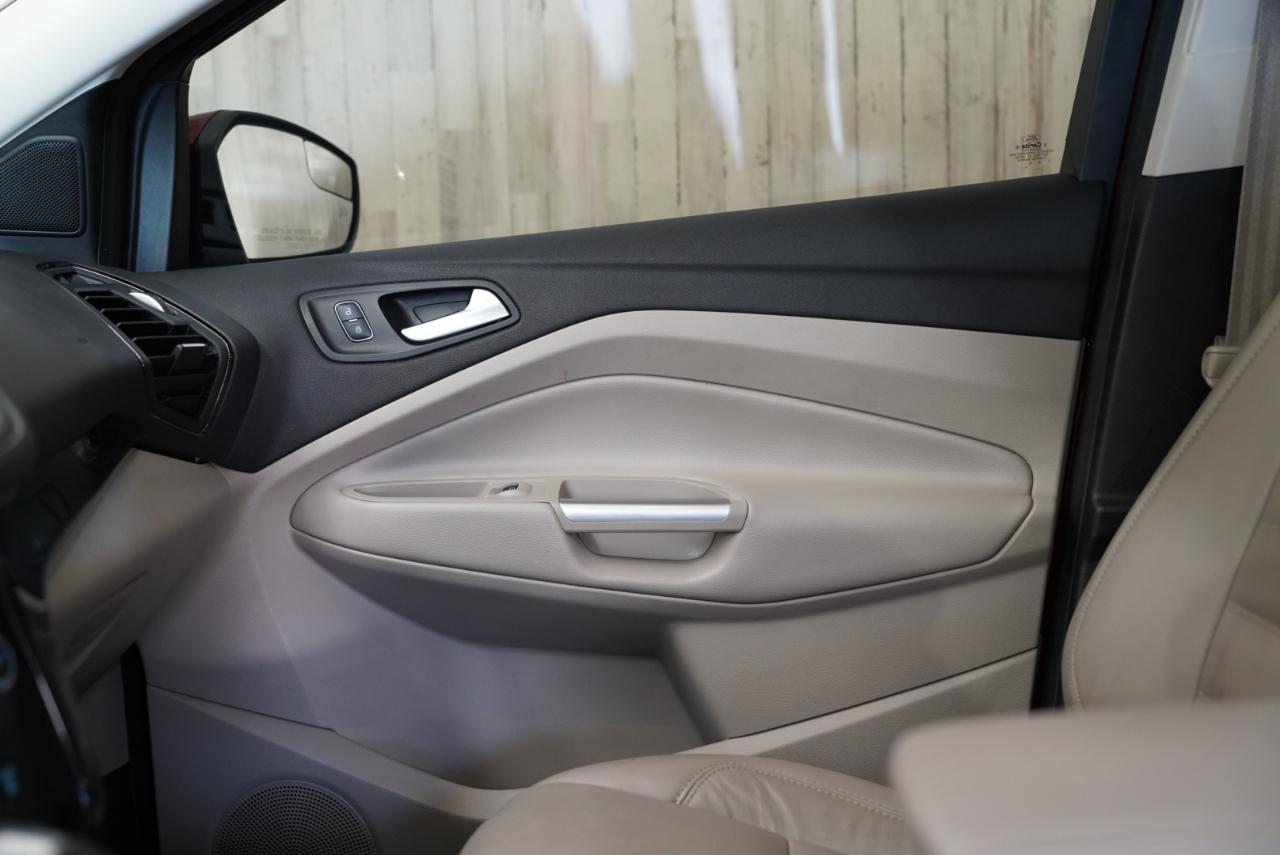 Ford Escape Titanium 4WD 2018