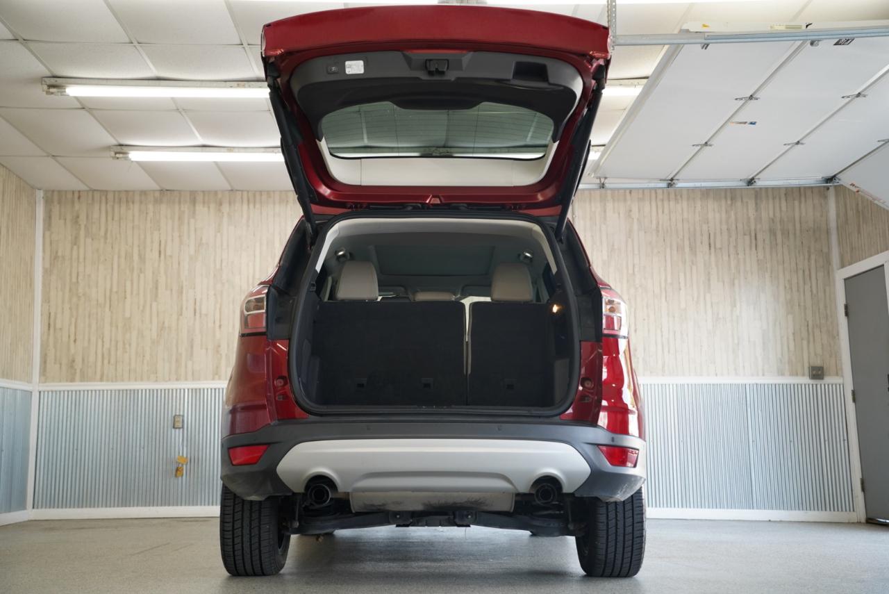 Ford Escape Titanium 4WD 2018