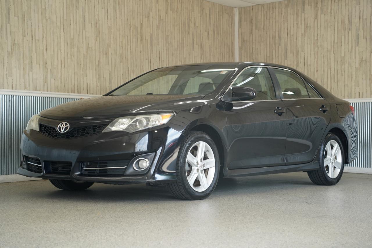 Toyota Camry SE 2012