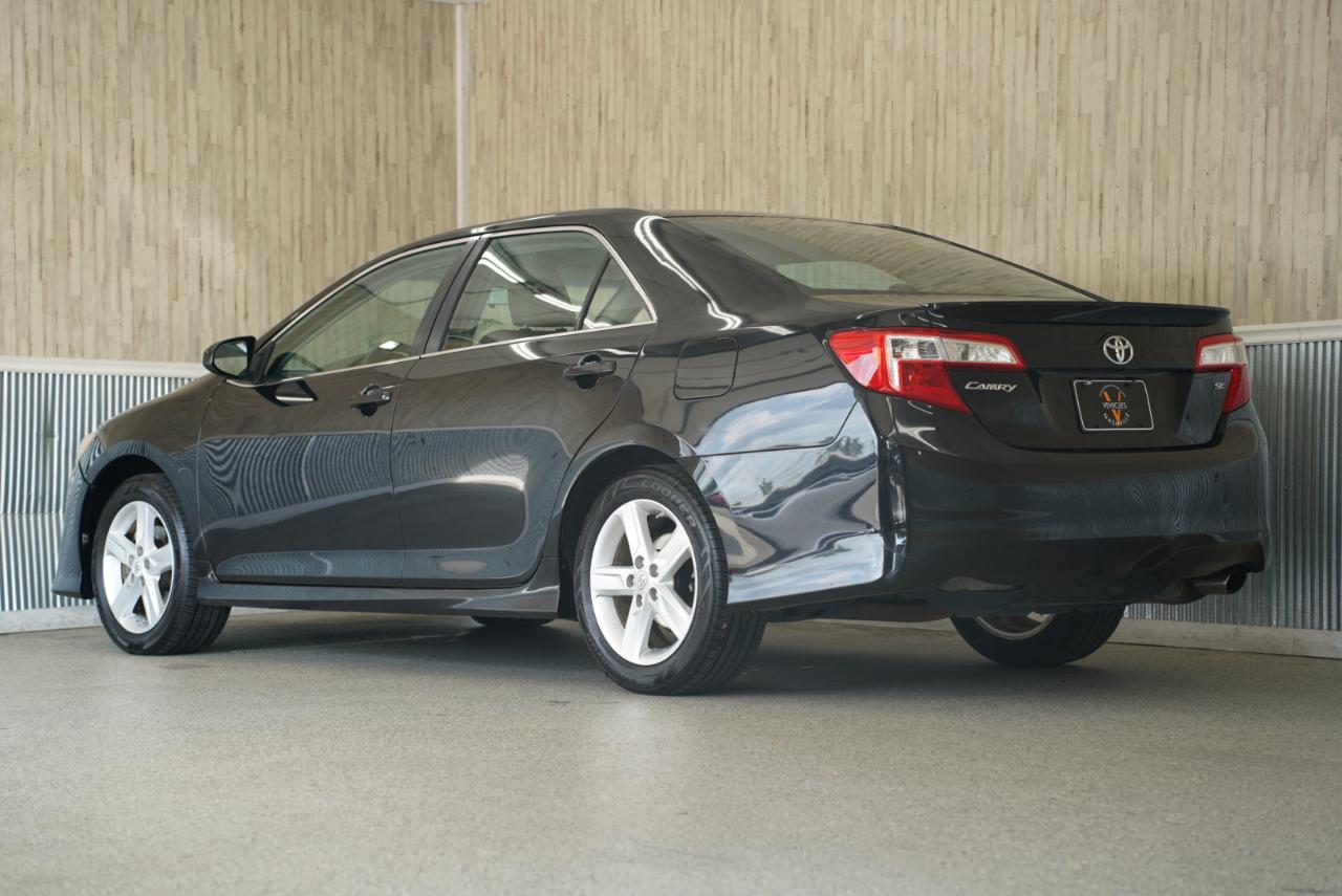 Toyota Camry SE 2012
