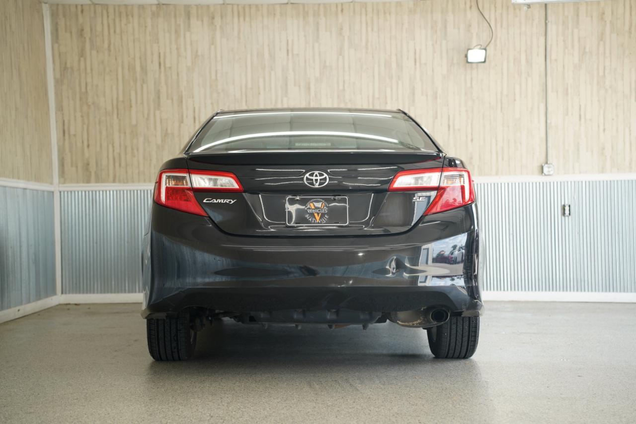 Toyota Camry SE 2012