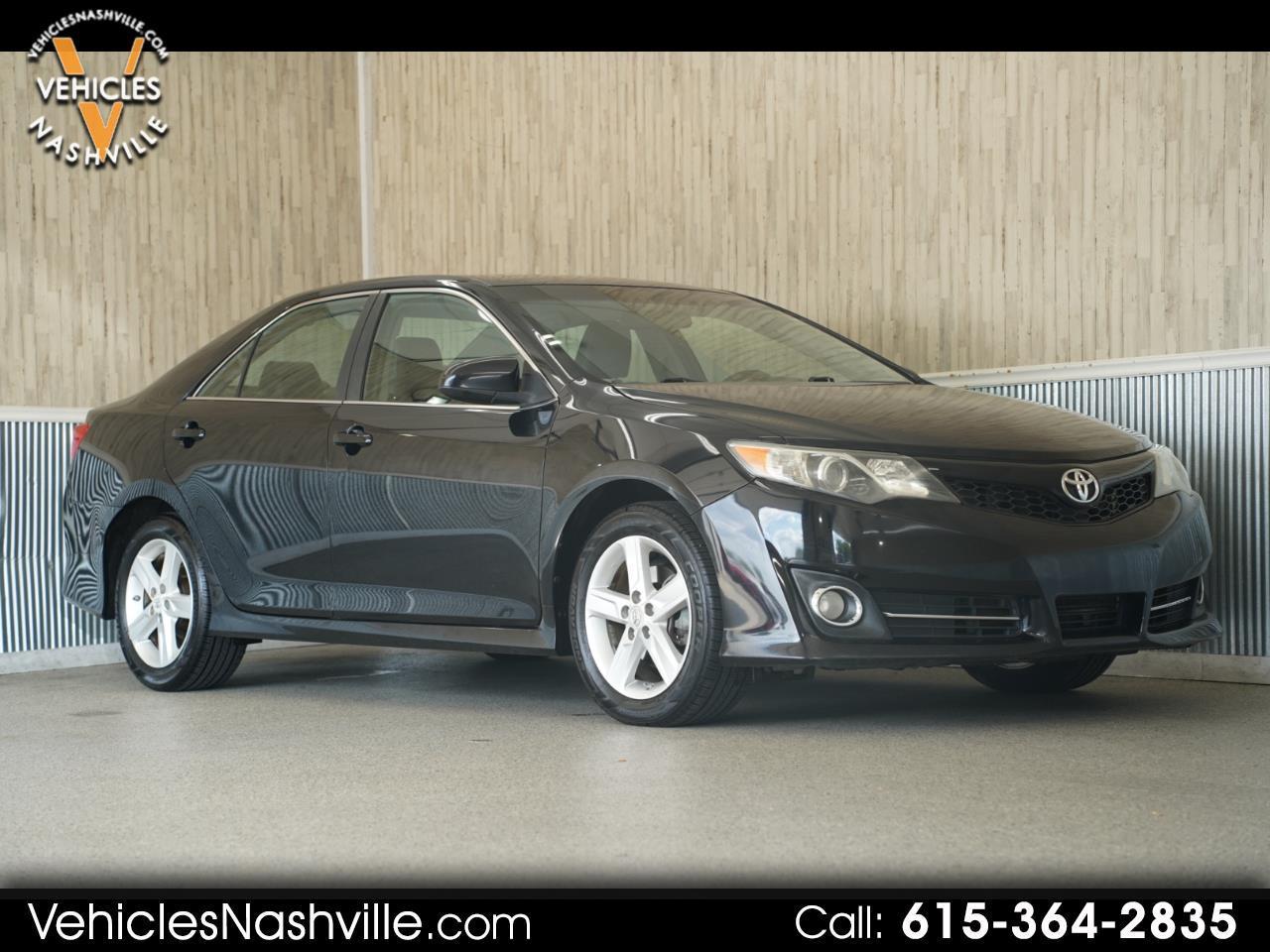 Toyota Camry SE 2012