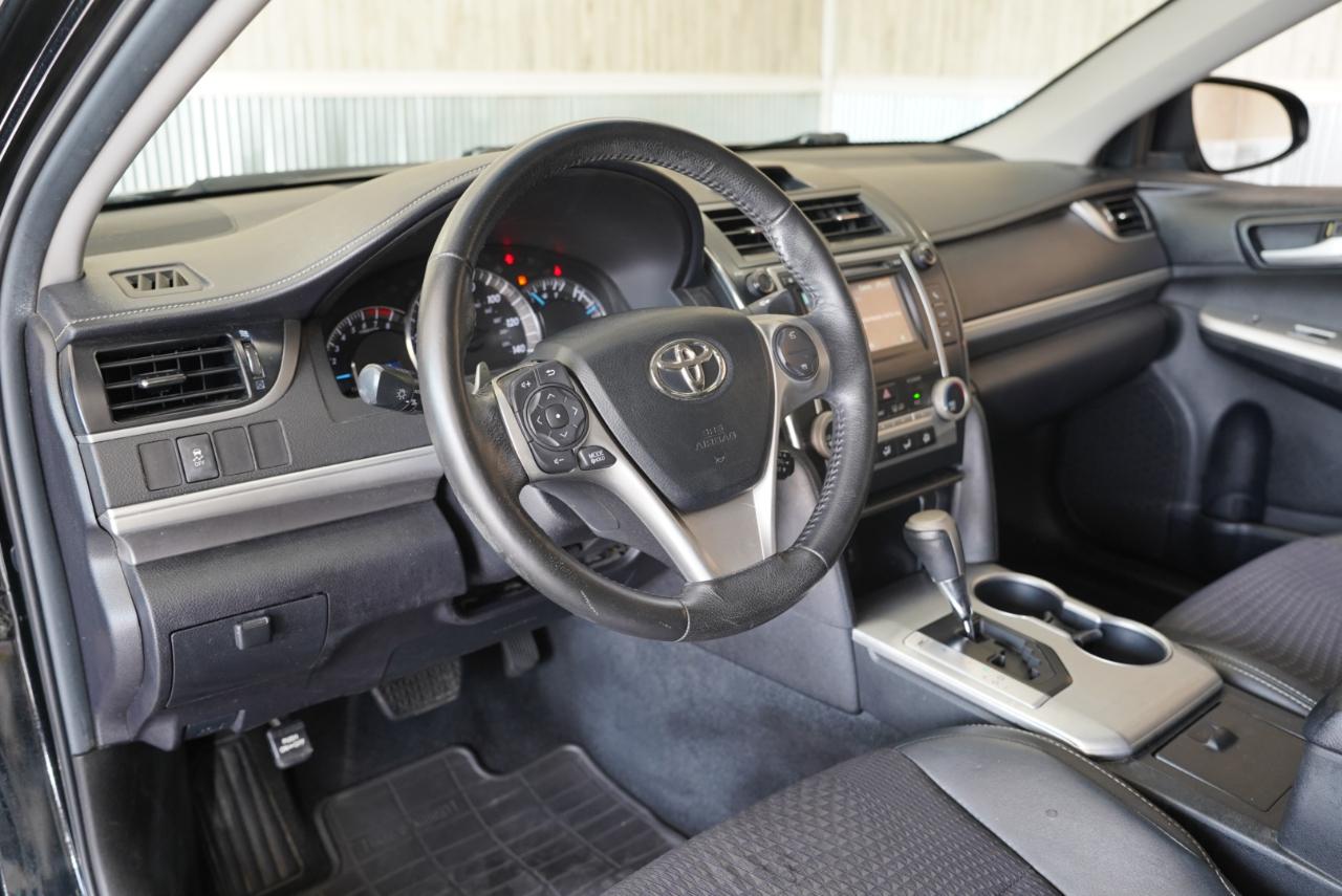 Toyota Camry SE 2012
