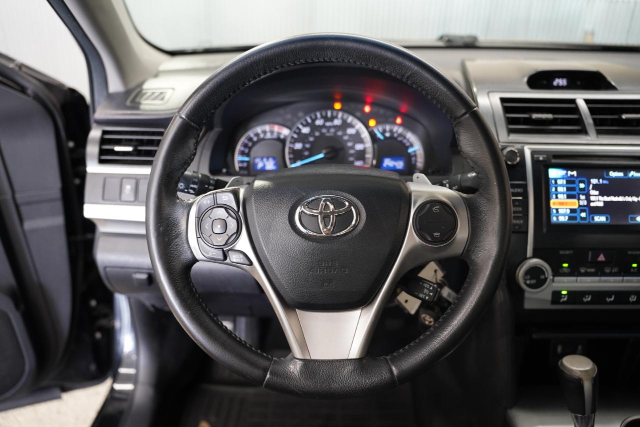 Toyota Camry SE 2012