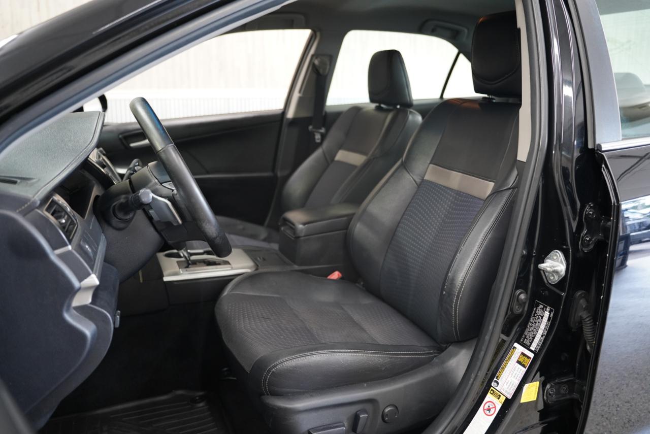 Toyota Camry SE 2012