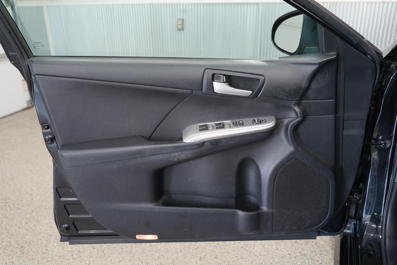 Toyota Camry SE 2012