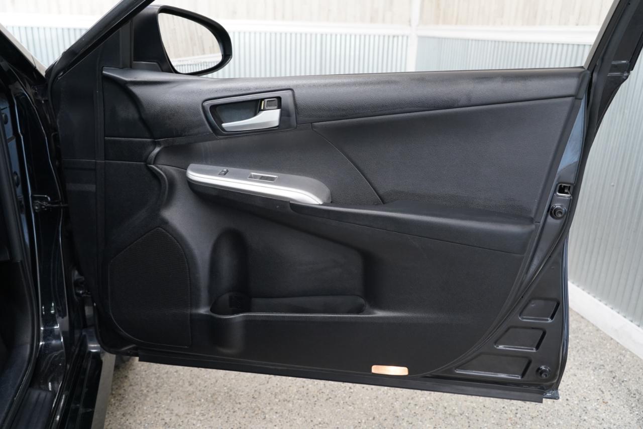 Toyota Camry SE 2012