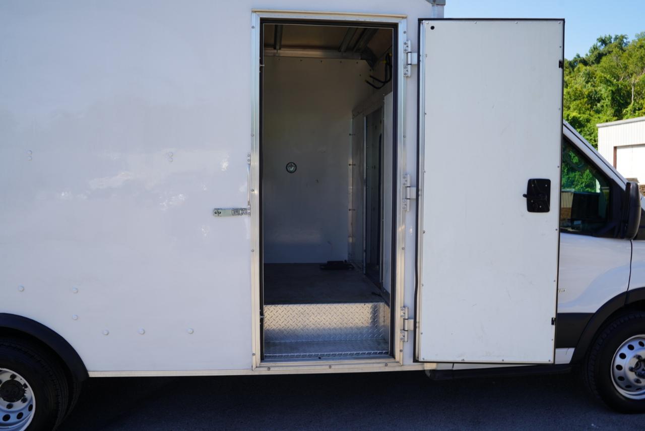 Ford Transit Cutaway T-350 RWD DRW 138" WB 9950 GVWR 2022
