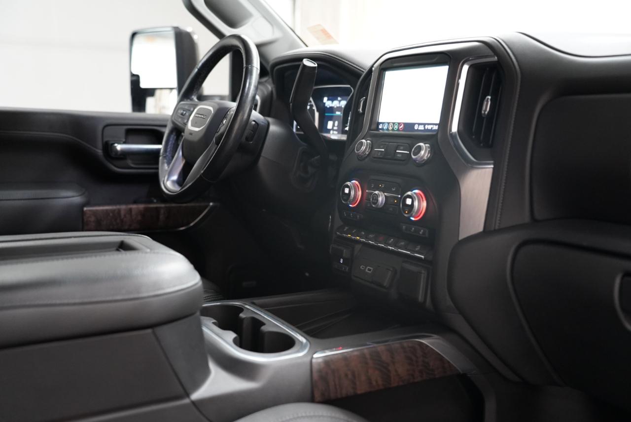 GMC Sierra 2500HD 4WD Crew Cab 159" Denali 2020