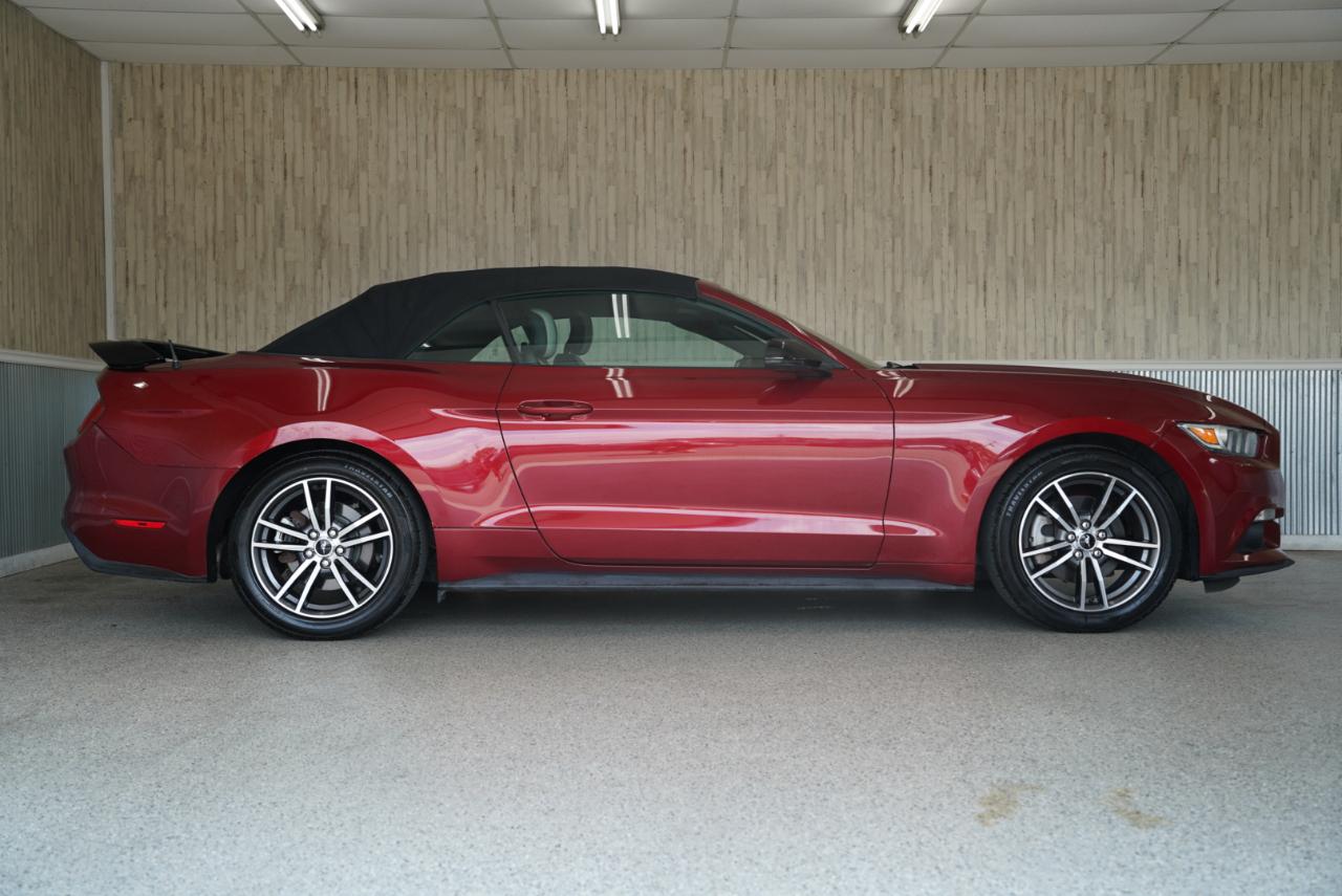 Ford Mustang EcoBoost Premium Convertible 2017