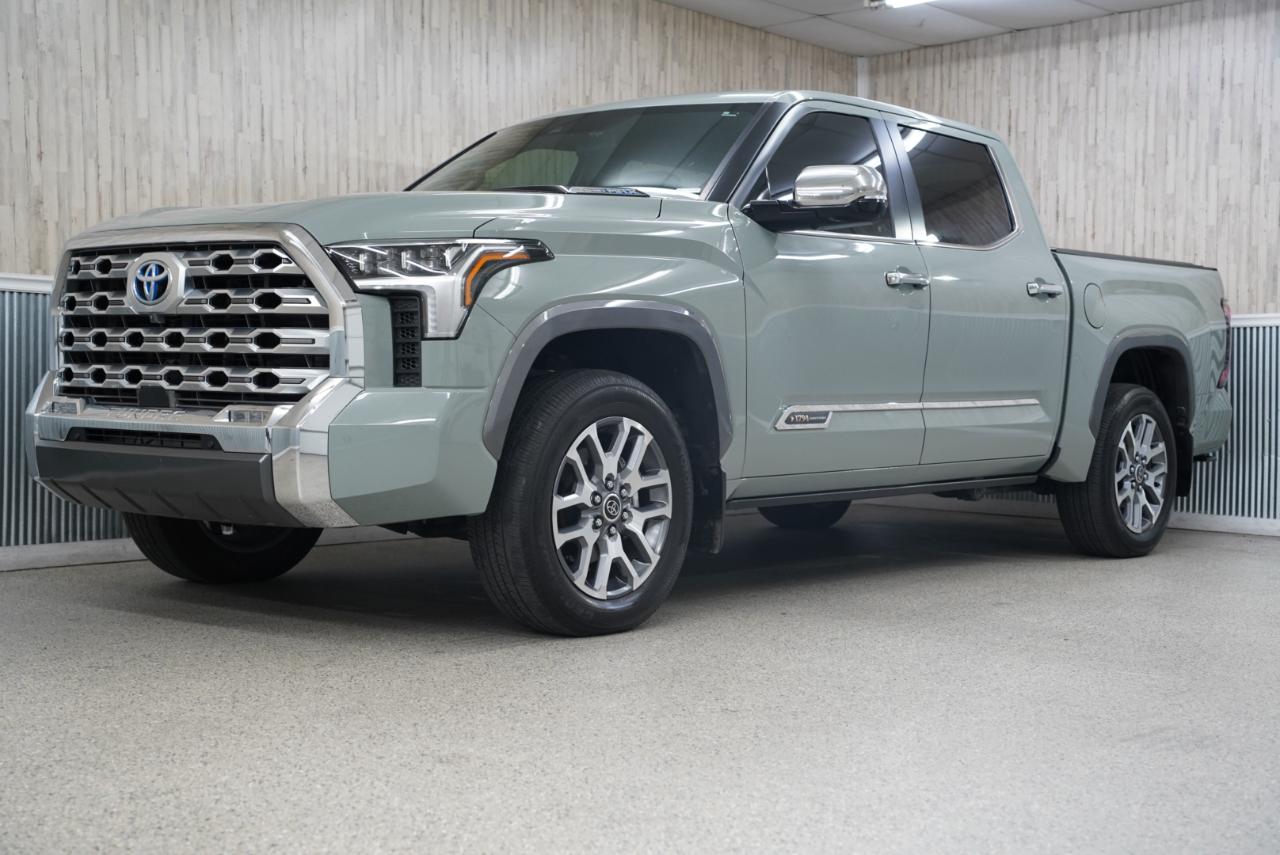 Toyota Tundra 4WD 1794 Edition Hybrid CrewMax 5.5' Bed (Natl) 2024