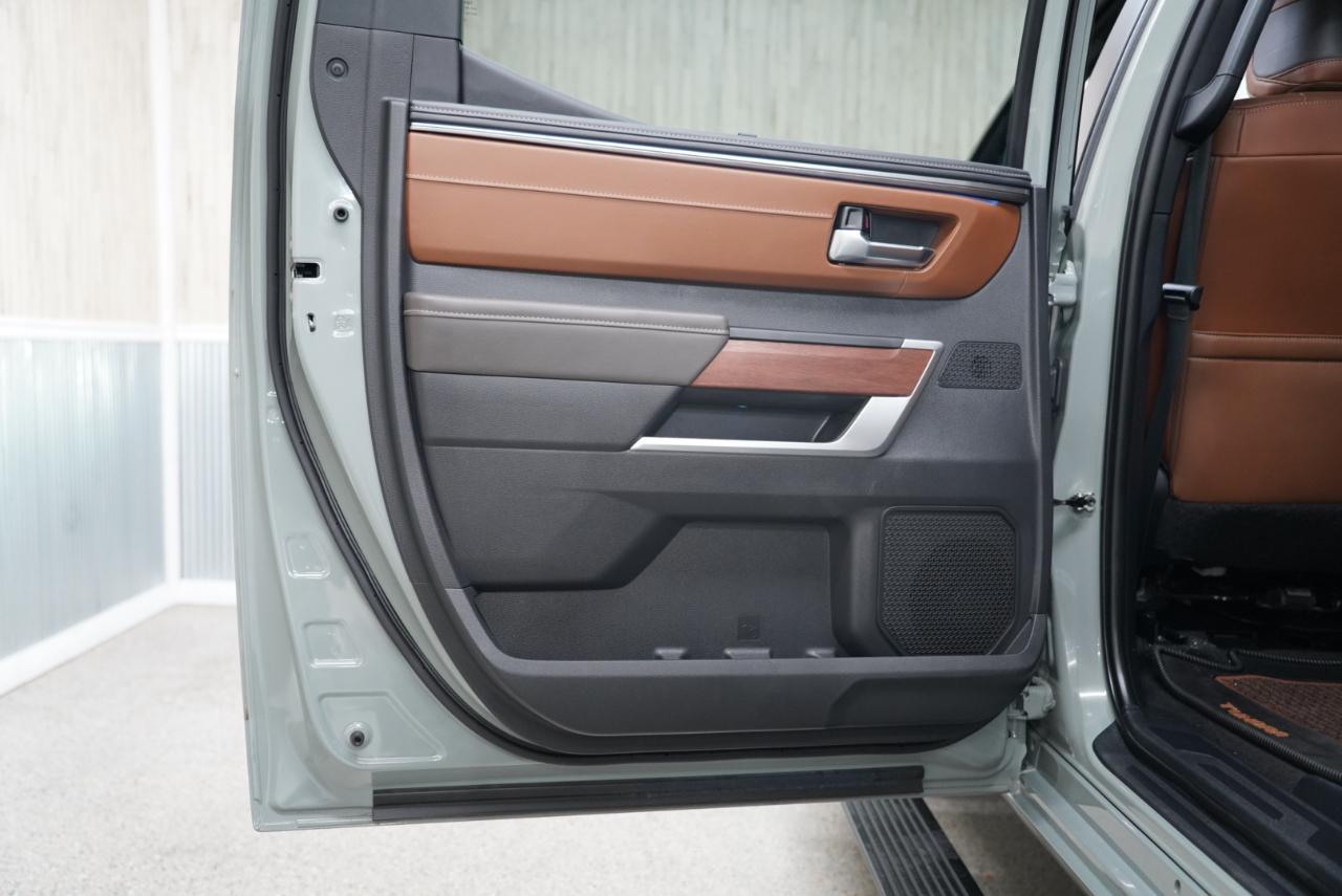 Toyota Tundra 4WD 1794 Edition Hybrid CrewMax 5.5' Bed (Natl) 2024