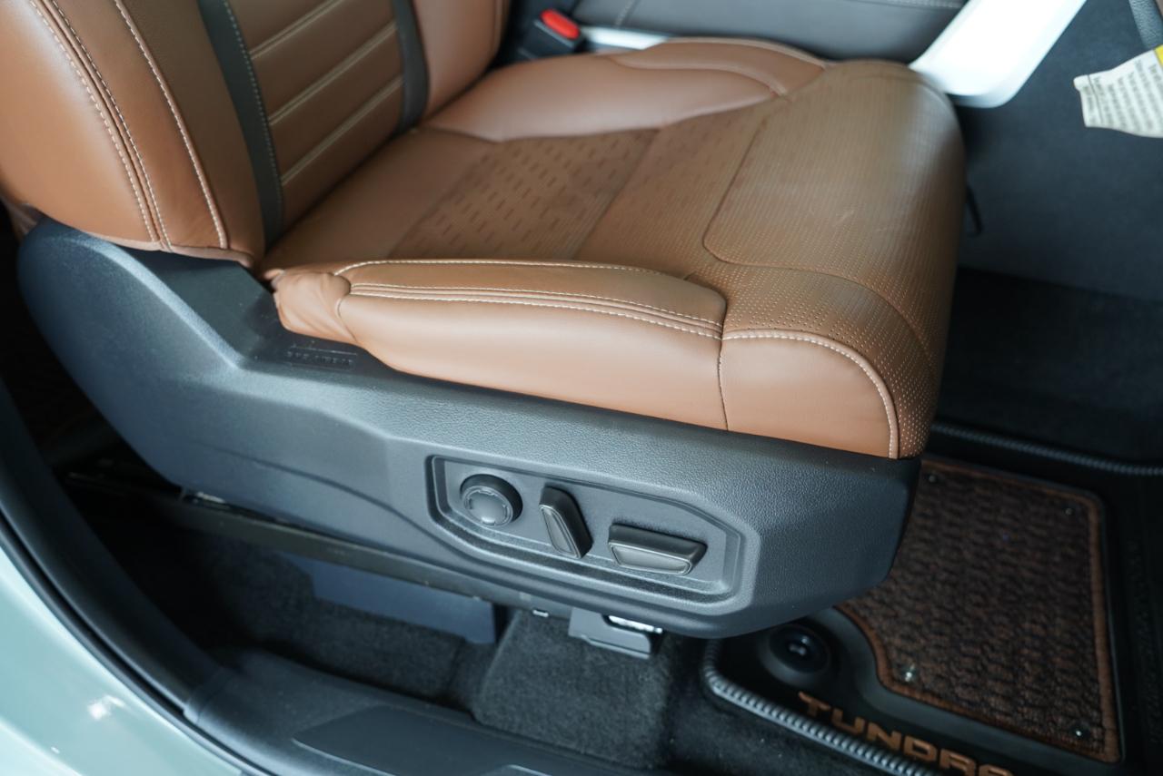 Toyota Tundra 4WD 1794 Edition Hybrid CrewMax 5.5' Bed (Natl) 2024