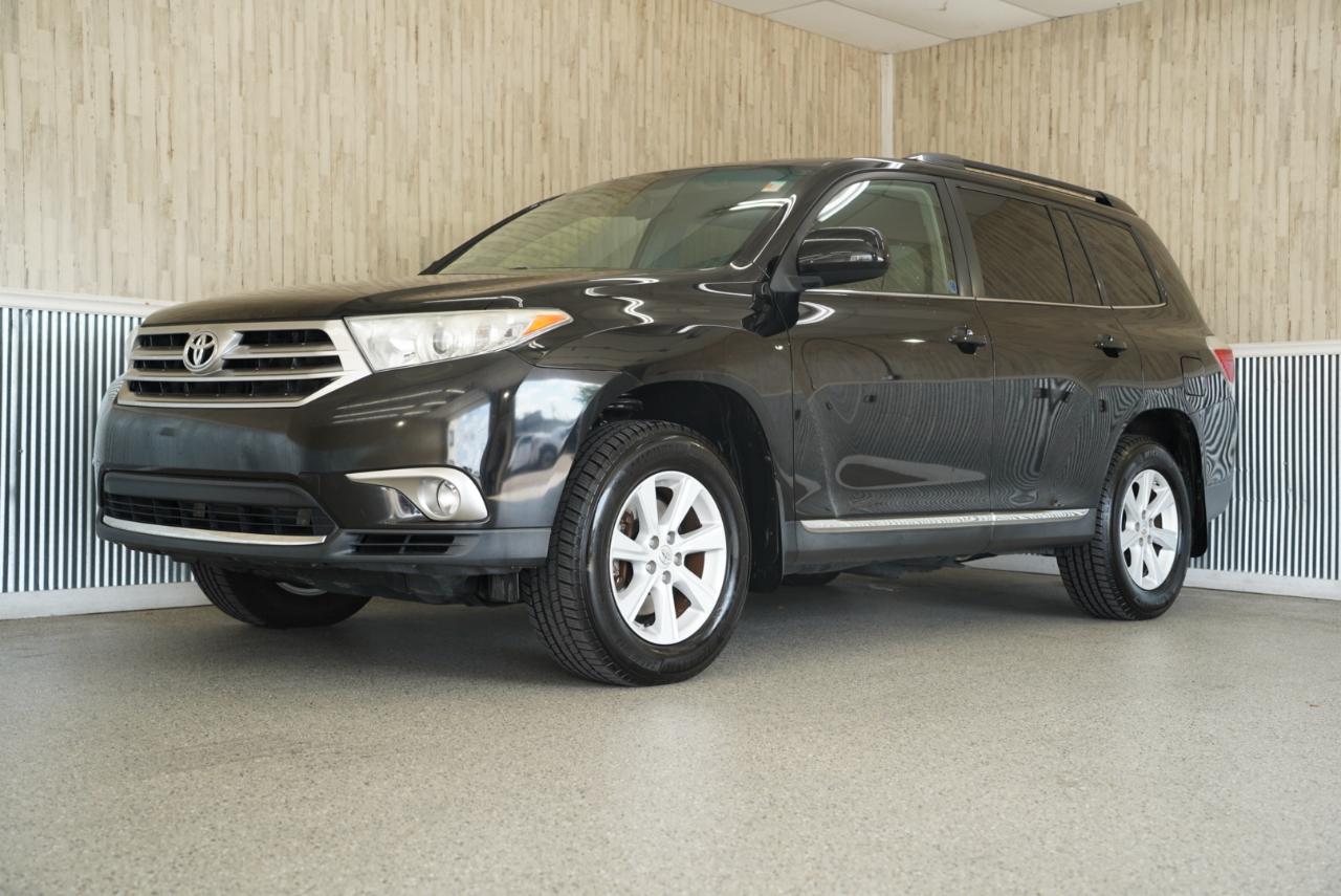 Toyota Highlander 4WD 4dr V6 (Natl) 2013