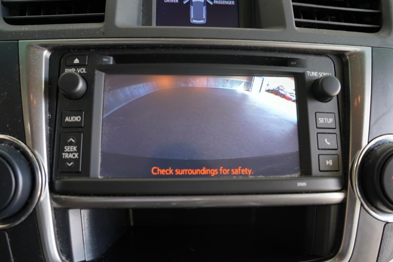 Toyota Highlander 4WD 4dr V6 (Natl) 2013