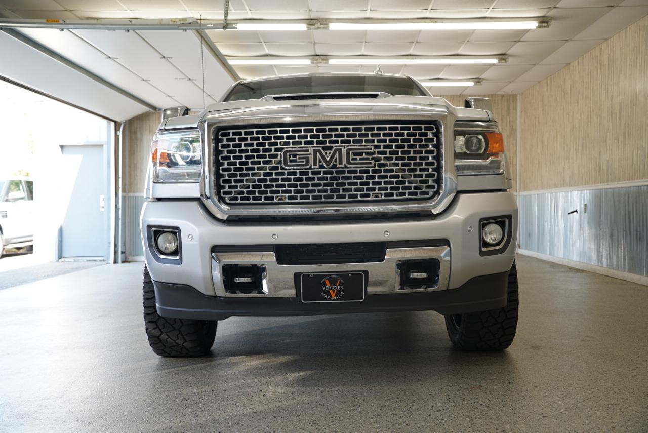 GMC Sierra 2500HD 4WD Crew Cab 153.7" Denali 2017