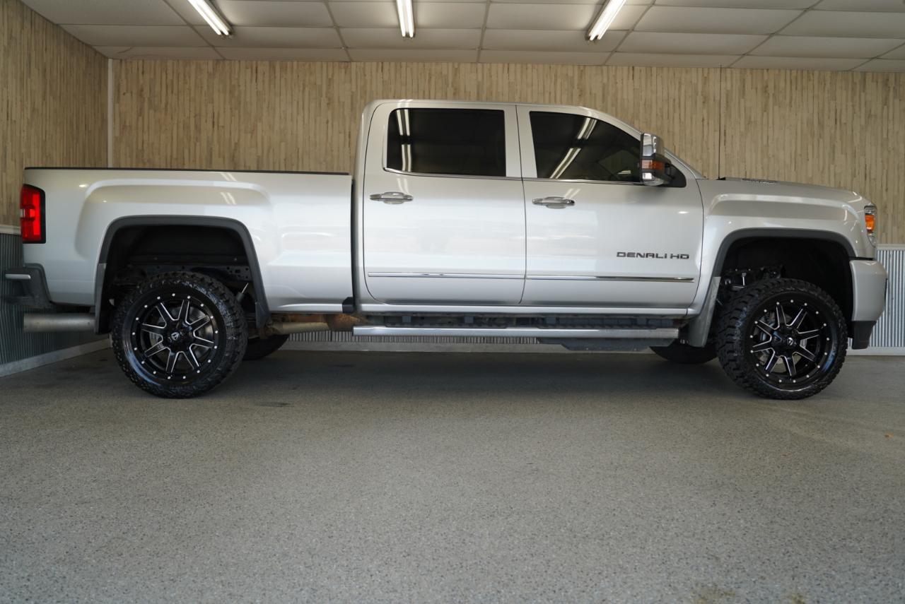 GMC Sierra 2500HD 4WD Crew Cab 153.7" Denali 2017